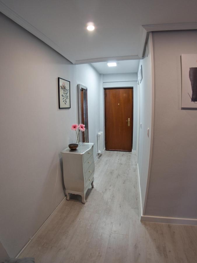 Bonito Piso Villafria Oviedo Exteriör bild
