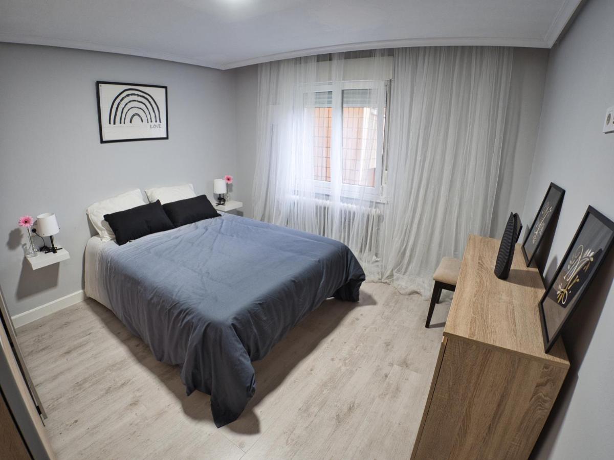 Bonito Piso Villafria Oviedo Exteriör bild