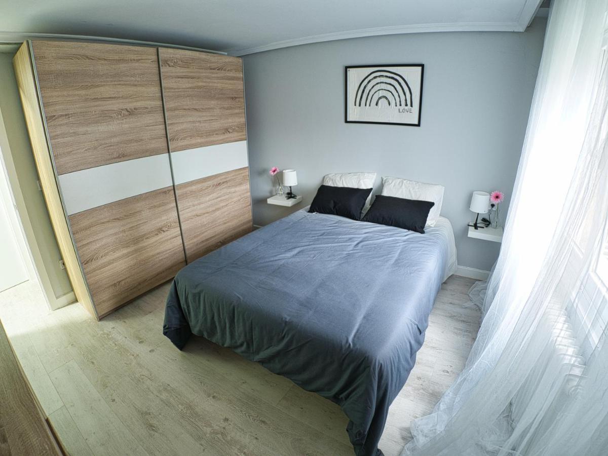 Bonito Piso Villafria Oviedo Exteriör bild