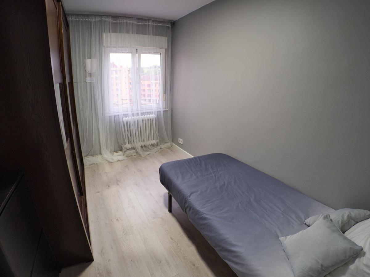 Bonito Piso Villafria Oviedo Exteriör bild