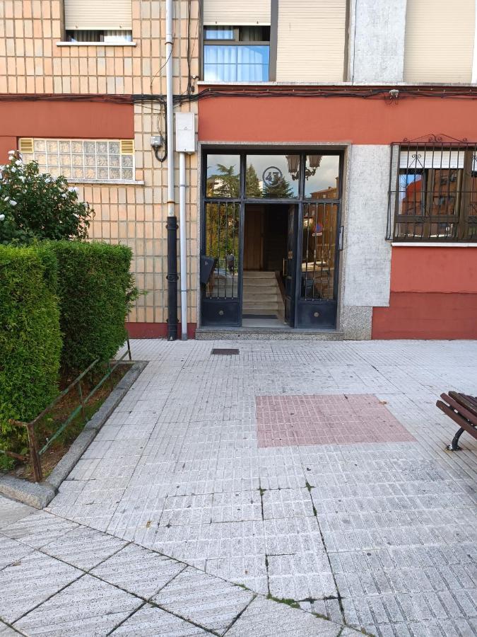 Bonito Piso Villafria Oviedo Exteriör bild